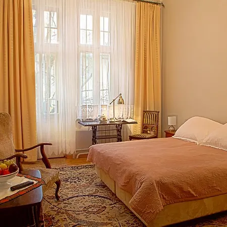 펜쇼나트 에덴 게스트하우스 3*