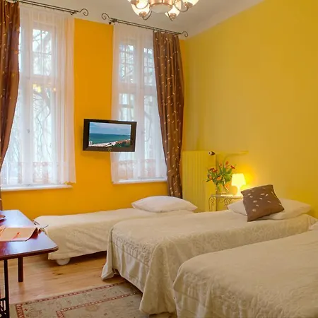 펜쇼나트 에덴 게스트하우스